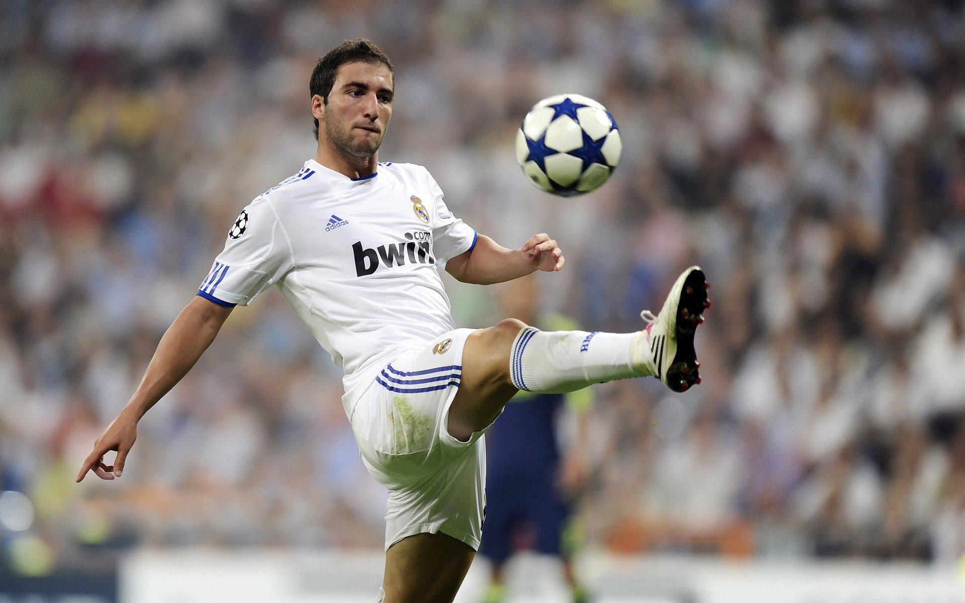 雷霆万钧!辽宁防线在关键东决夜被彻底冲垮