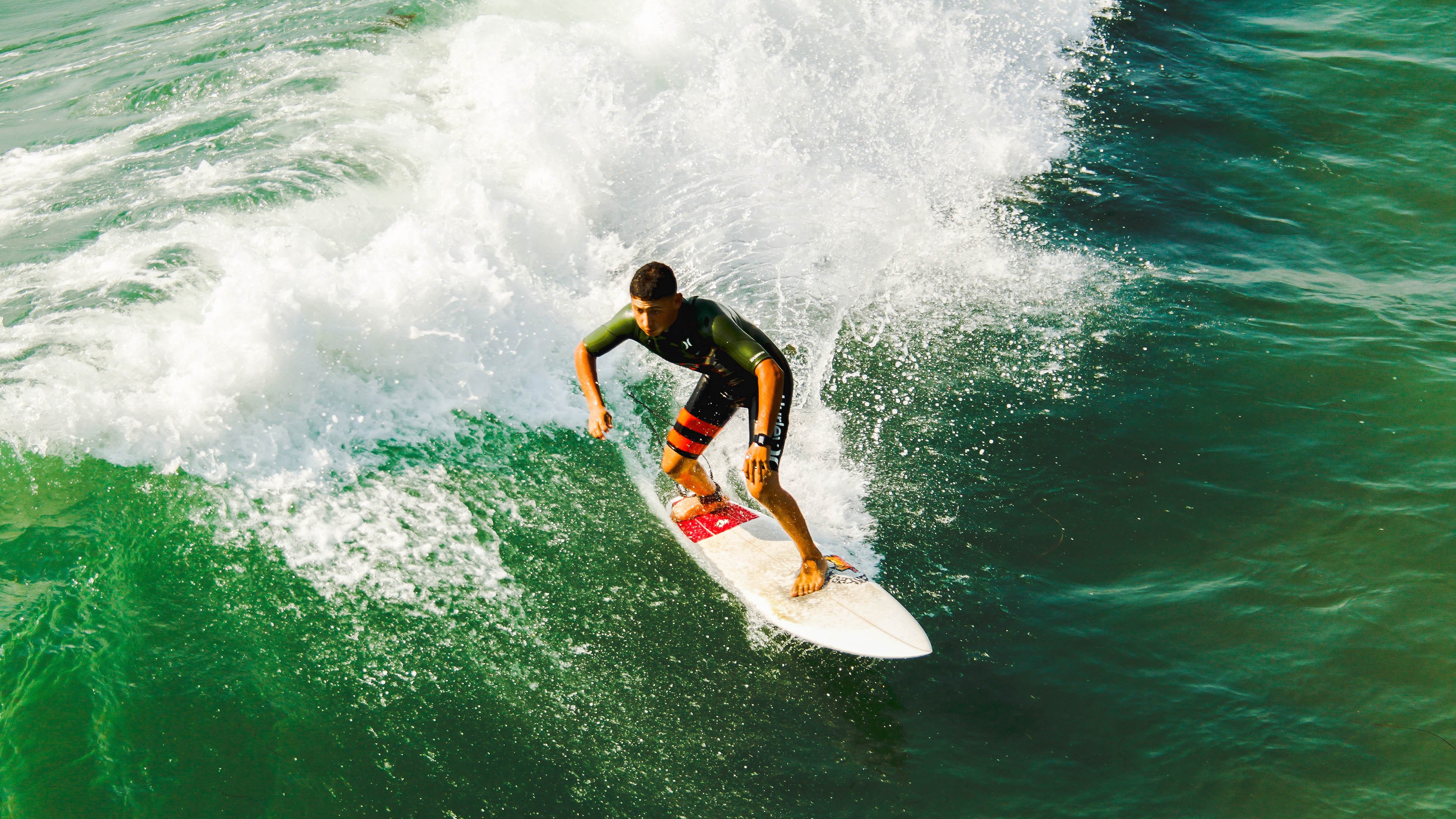 法拉利绝杀威廉姆斯，周冠宇关键制胜